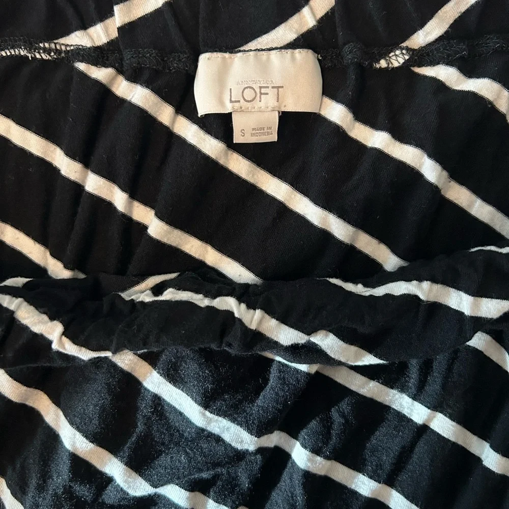 LOFT Black and White Striped Women's Skirt SMALL - Picture 3 of 3